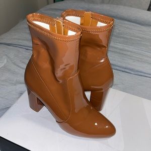 Steve Madden Nia Brown Faux Leather Round Toe Side Zip Block Heel Boots Size 8.5